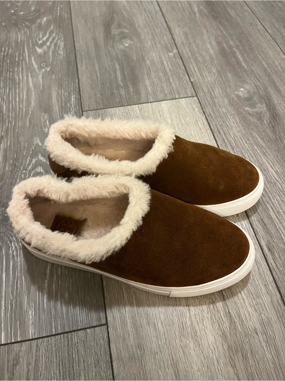 TORY BURCH Miller Shearling Slip On Brown Suede Fur Lined Sneakers Womens 6